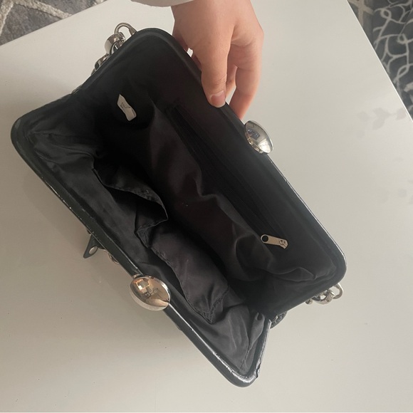Black purse - Picture 2 of 5